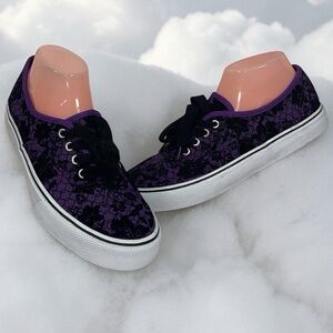 Airwalk tennis shoes NEW Size 8 ❣️